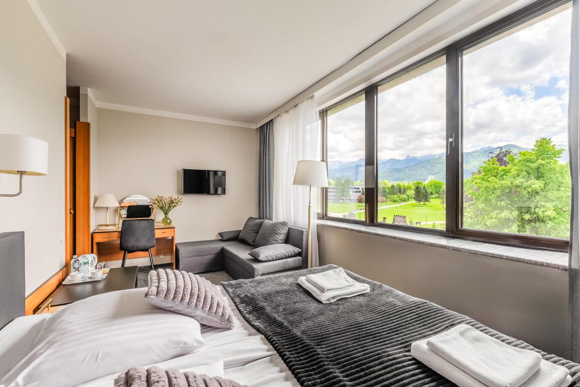 Helios 300m Od Krupowek Nowy Basen Od 12 Lipca Zakopane