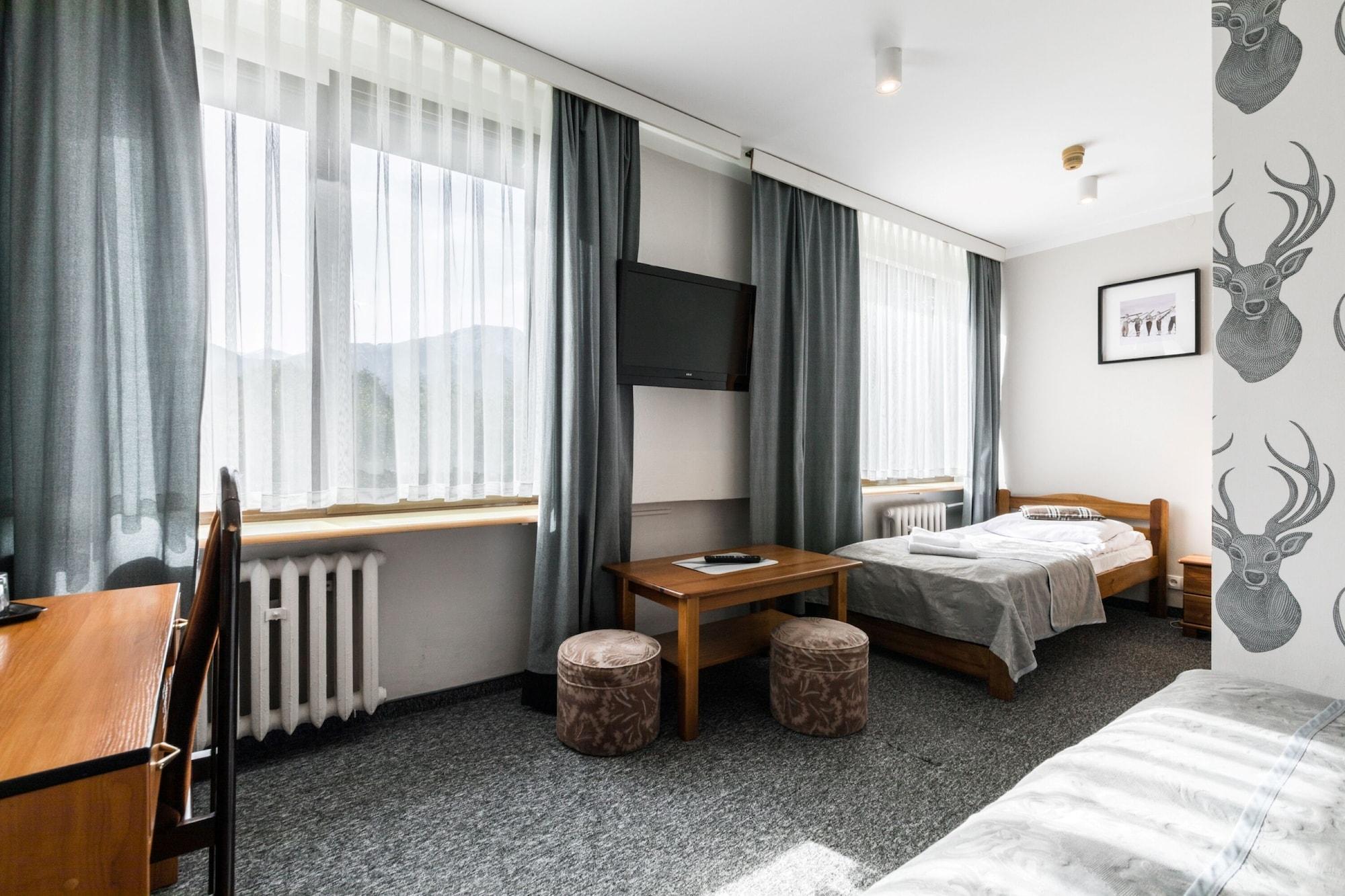 Hotel Helios 300m Od Krupowek Nowy Basen Od 12 Lipca 2*