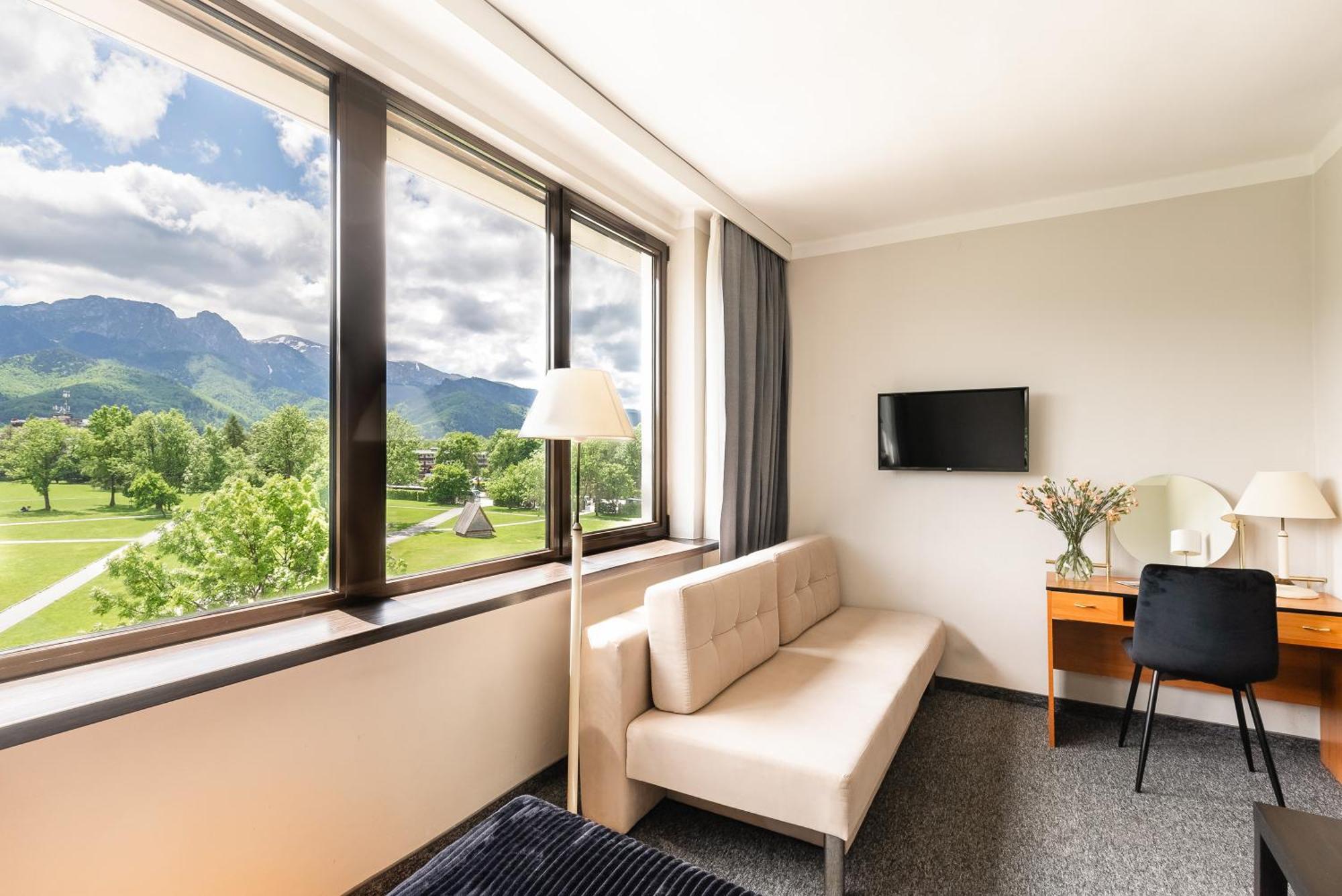 Helios 300m Od Krupowek Nowy Basen Od 12 Lipca Hotel